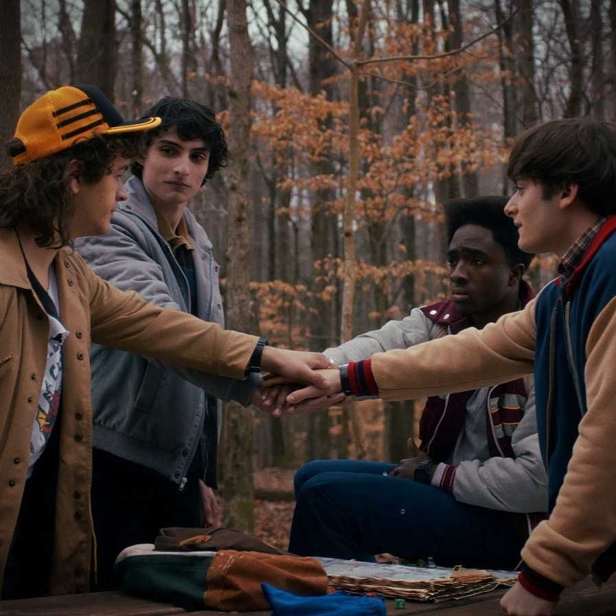 1188347-stranger-things-saison-5-le-grand-final-pour-une-ultime-aventure-en-1987-premier-teaser.jpg